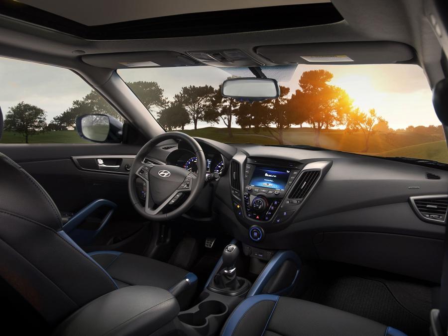  Hyundai Veloster Turbo 2012 года  (US) (фото 23 из 25)
